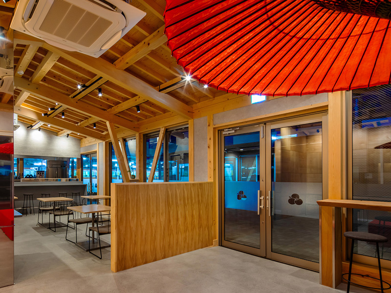 和モダンカフェ【Sun on Tow】の店舗デザイン-2