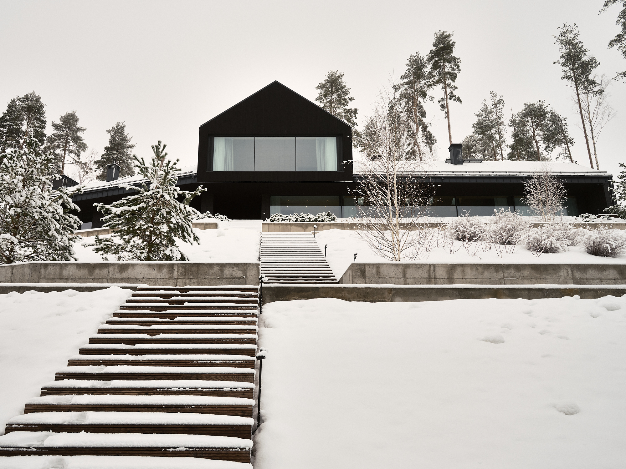 ДОМ НА КРАЮ ЛЕСА（森林边缘的房子）-49