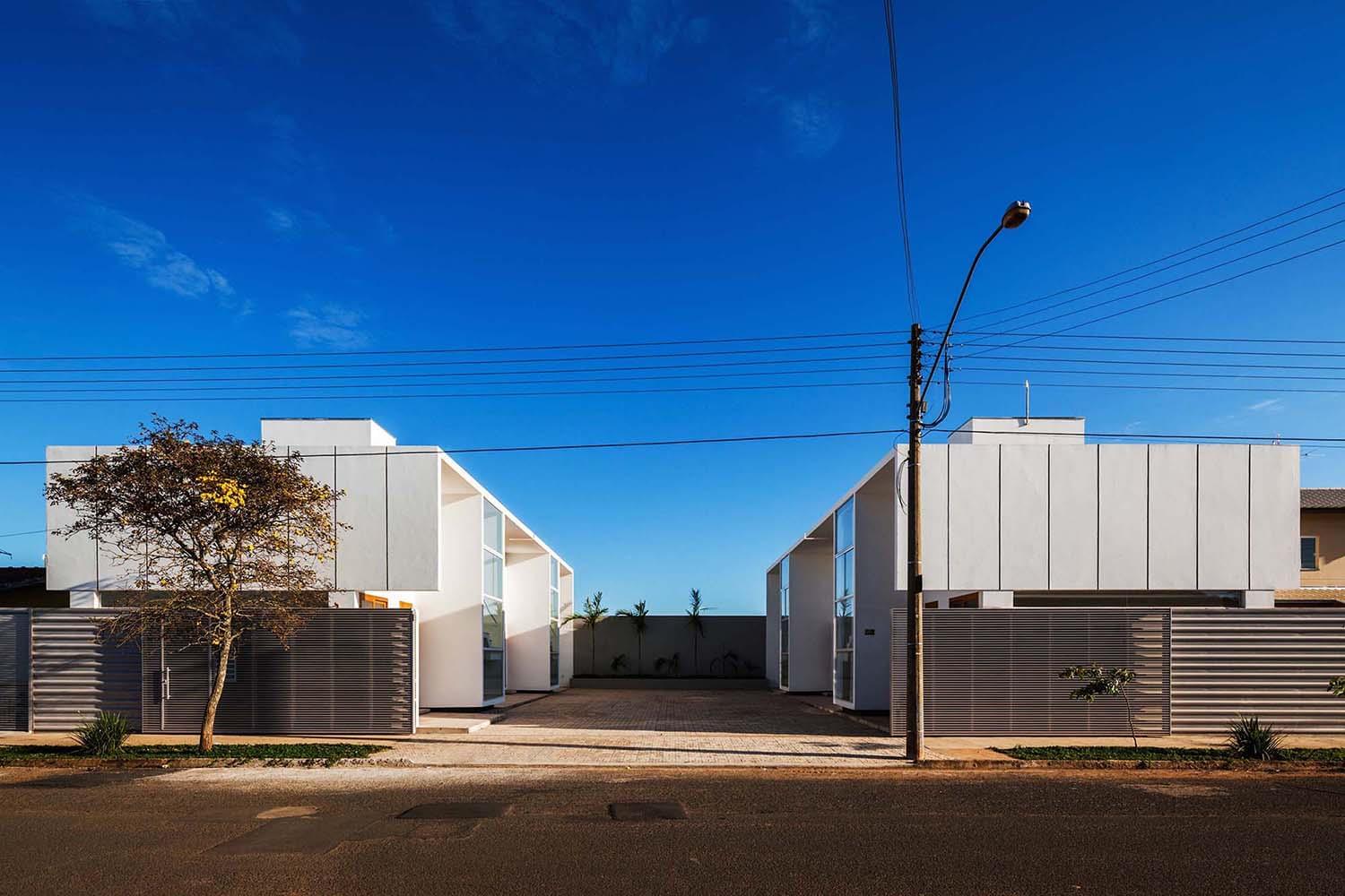 Corsi Hirano Arquitetos 设计的经济型住宅-2