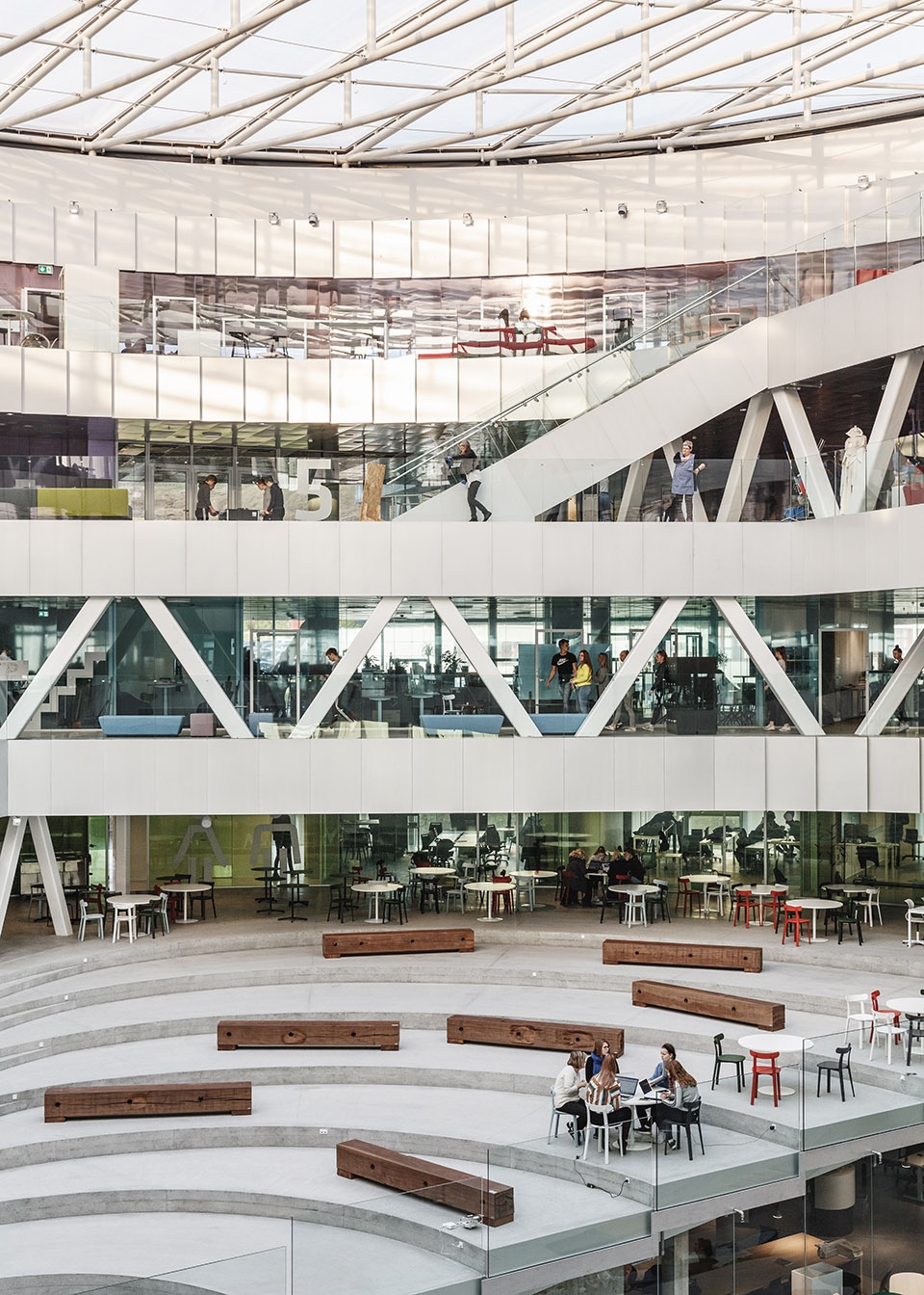 丹麦法罗群岛 Glasir 学院,自然景观中的教育中心-29