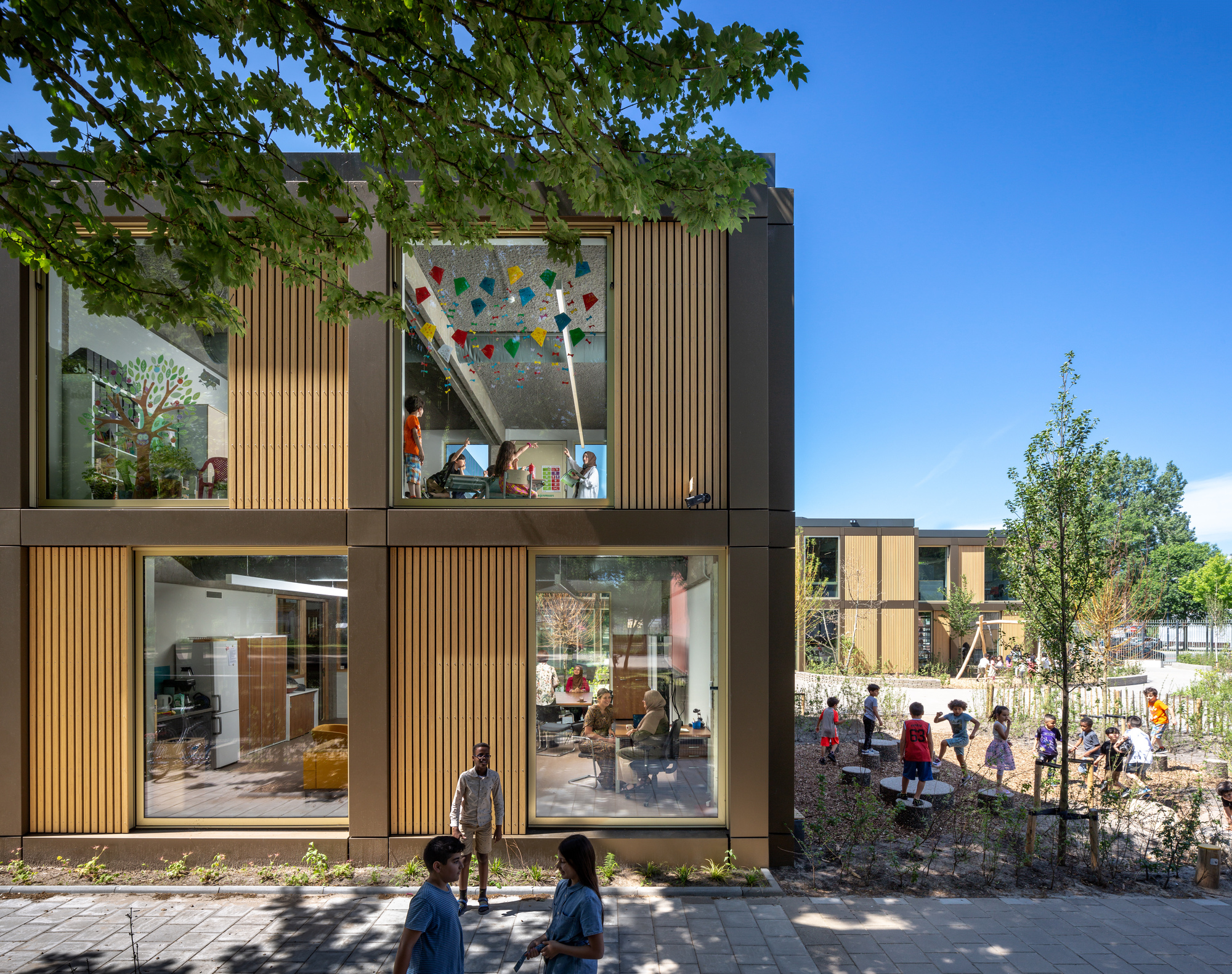De Wereldburger Amsterdam Elementary School / Moke Architecten-13