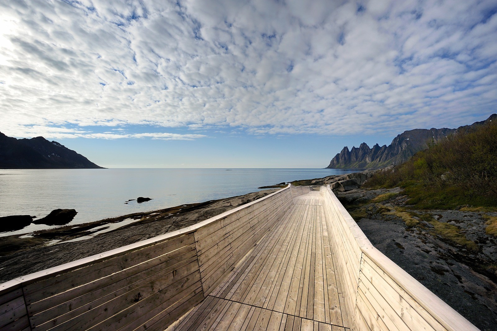 Tungenesetviewpoint-NationalTouristRoutesinNorway-0