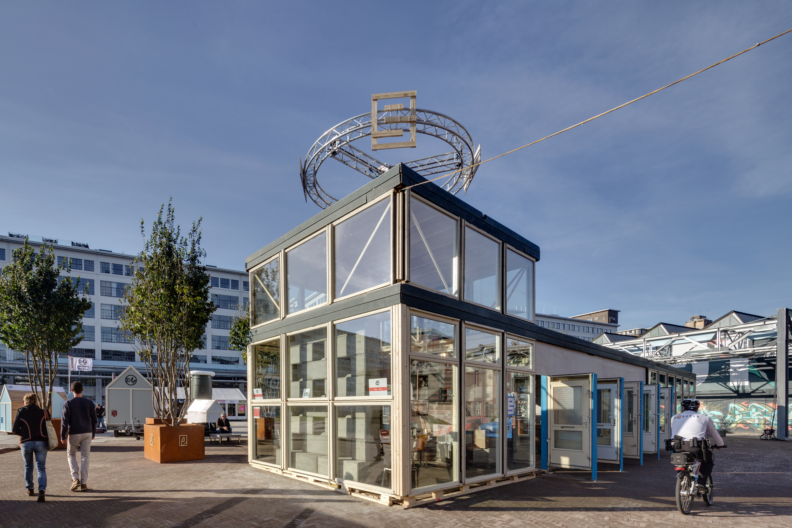 循环再利用的展览馆设计-12