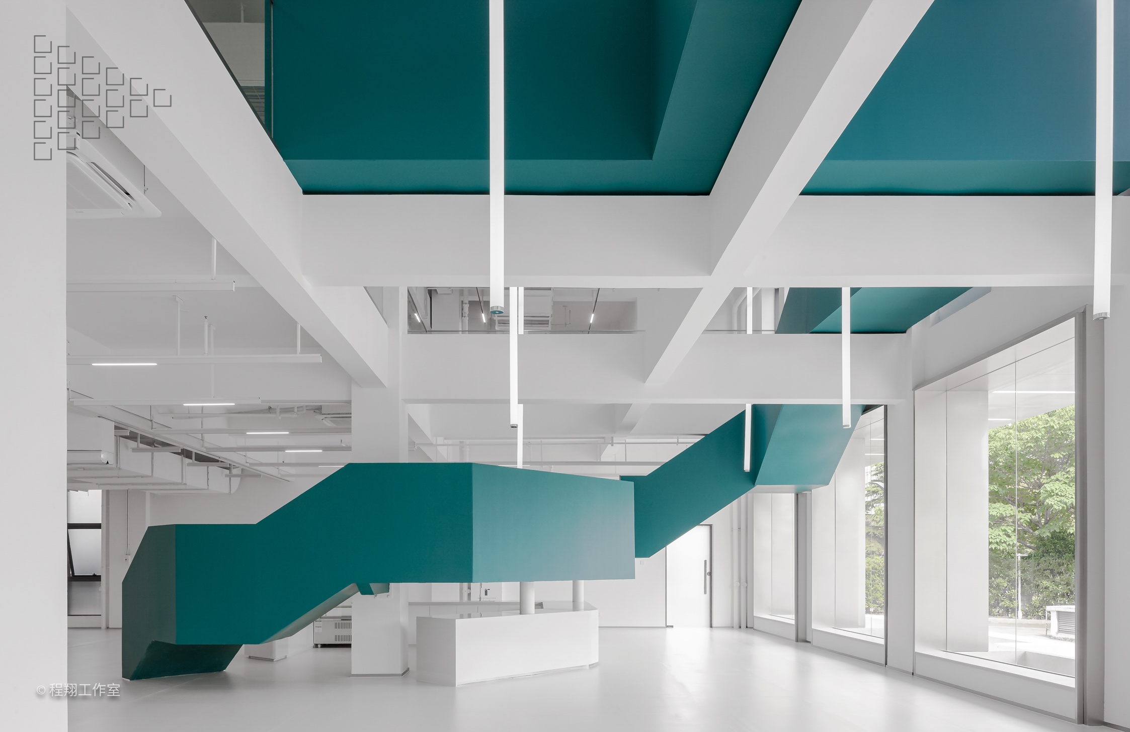 至美青绿遇姜黄,蜿蜒曲折舞线条丨否则-15