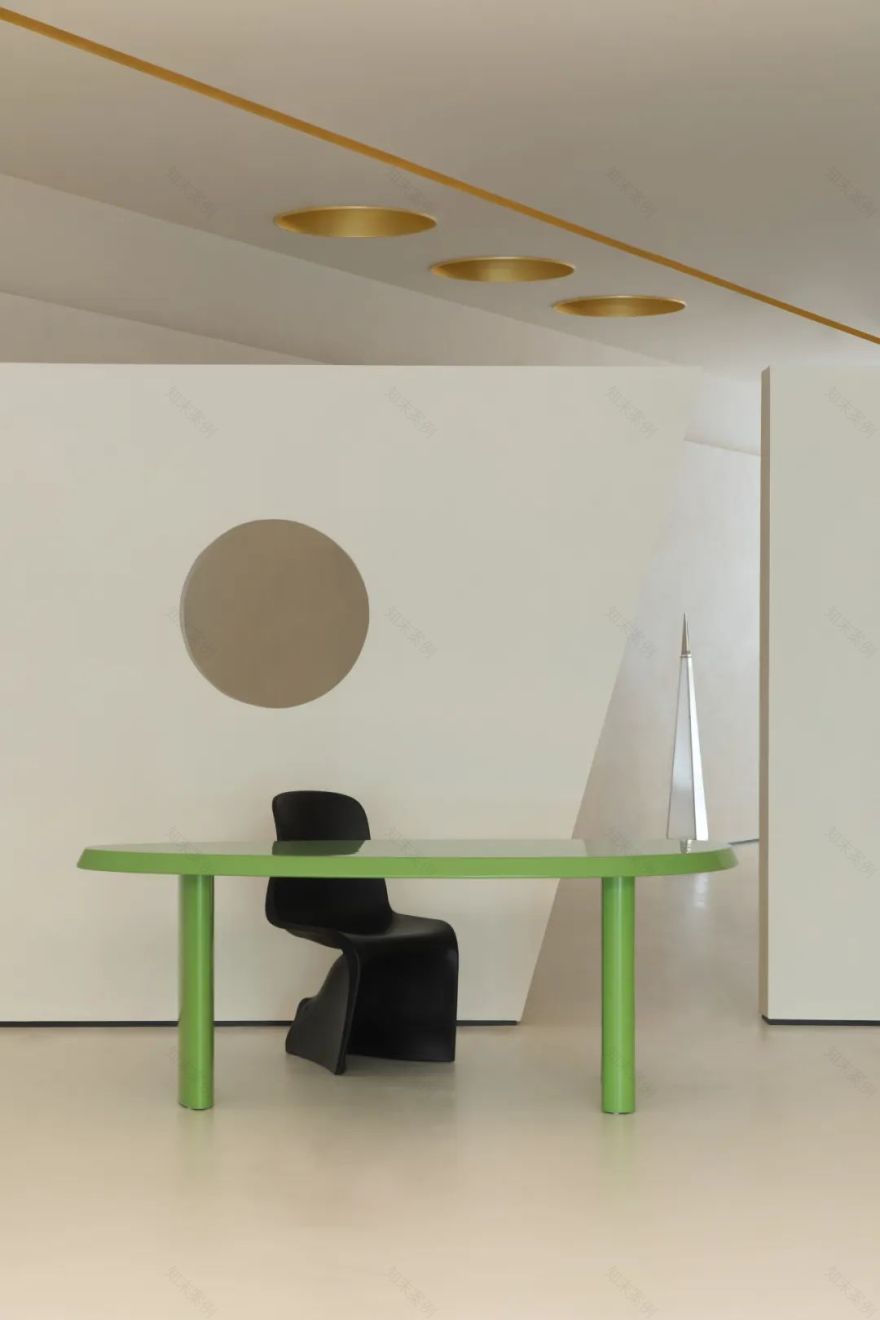 逆向空间×米构展厅:几何秩序,光赋自由-17