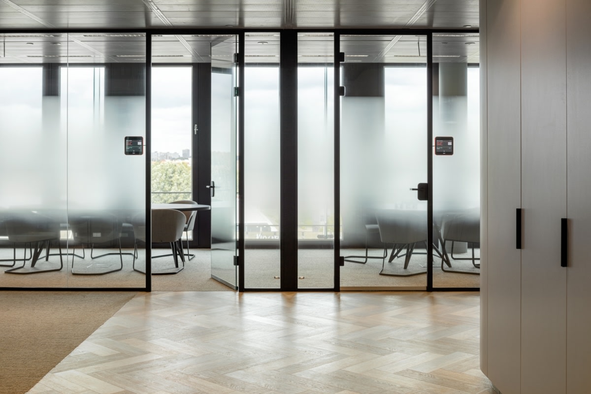 荷兰阿姆斯特丹 SimonKucher 办公室设计丨DZAP-12