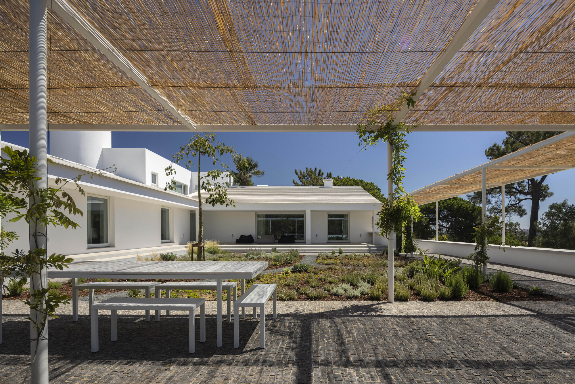 圣安东尼奥之家丨葡萄牙丨José Adrião Arquitetos-30