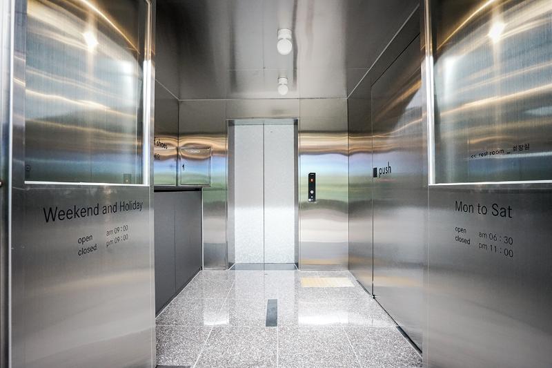 简约设计打造 130 平高尔夫球场空间-11