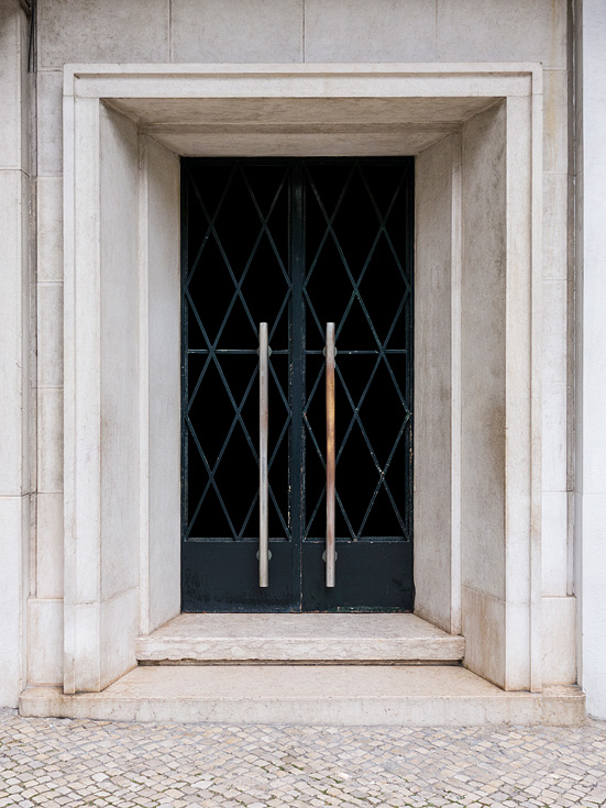 C6 – 门户（依据一般常见语境的意译，因为portals可指门户网站、通道、门户区域等，若这里有特定领域含义，需根据实际情况精准翻译 ） 丨Aurora Arquitectos-7