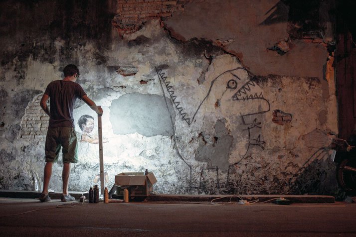 街头艺术大师 Ernest Zacharevic 的奇妙世界-28