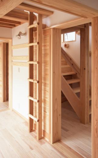 国産無垢材（栗駒材 自然素材）平屋の子育て丨（株）独楽蔵（こまぐら）-13