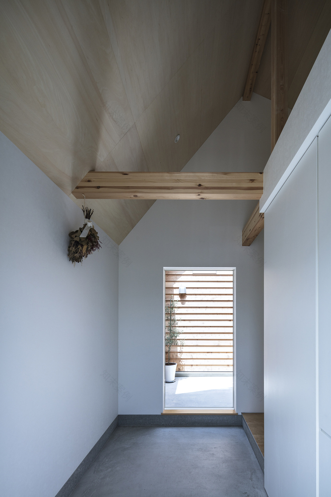 山脊之上的宜居空间-29