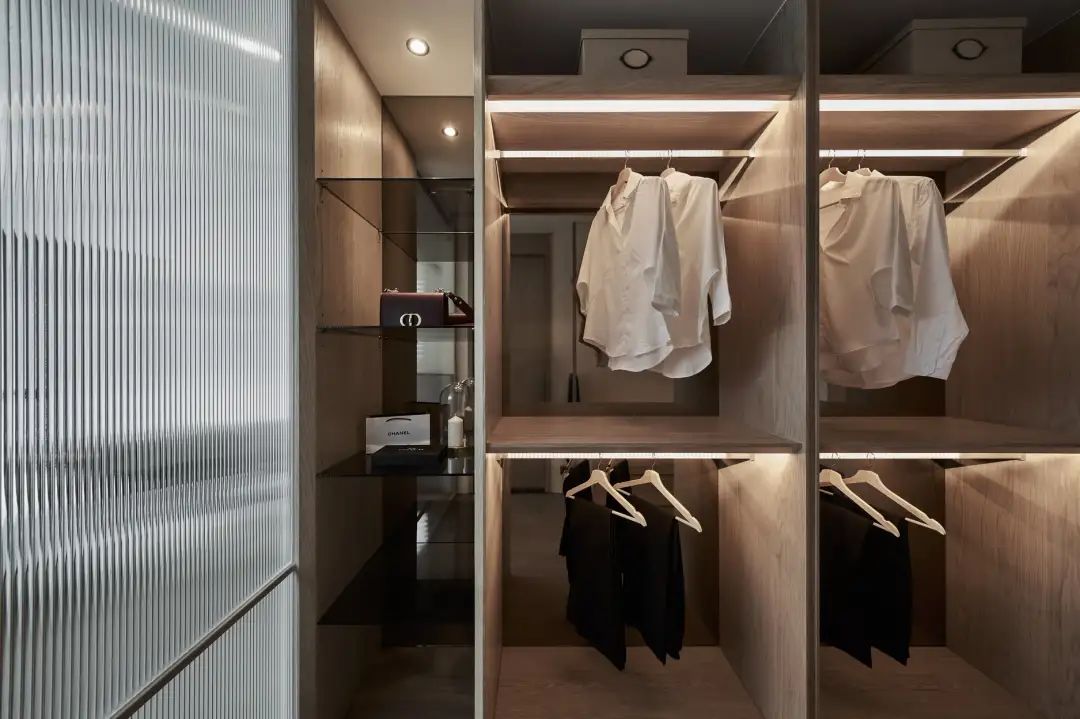 奶油色与白的优雅碰撞，岳蒙最新作品诠释空间魅力-25