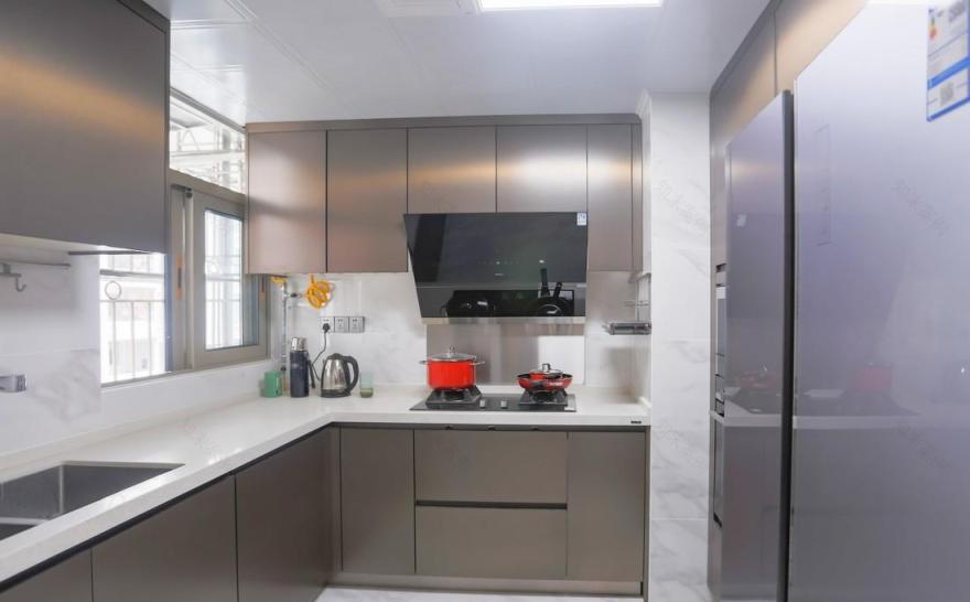 现代轻奢优雅住宅设计-14