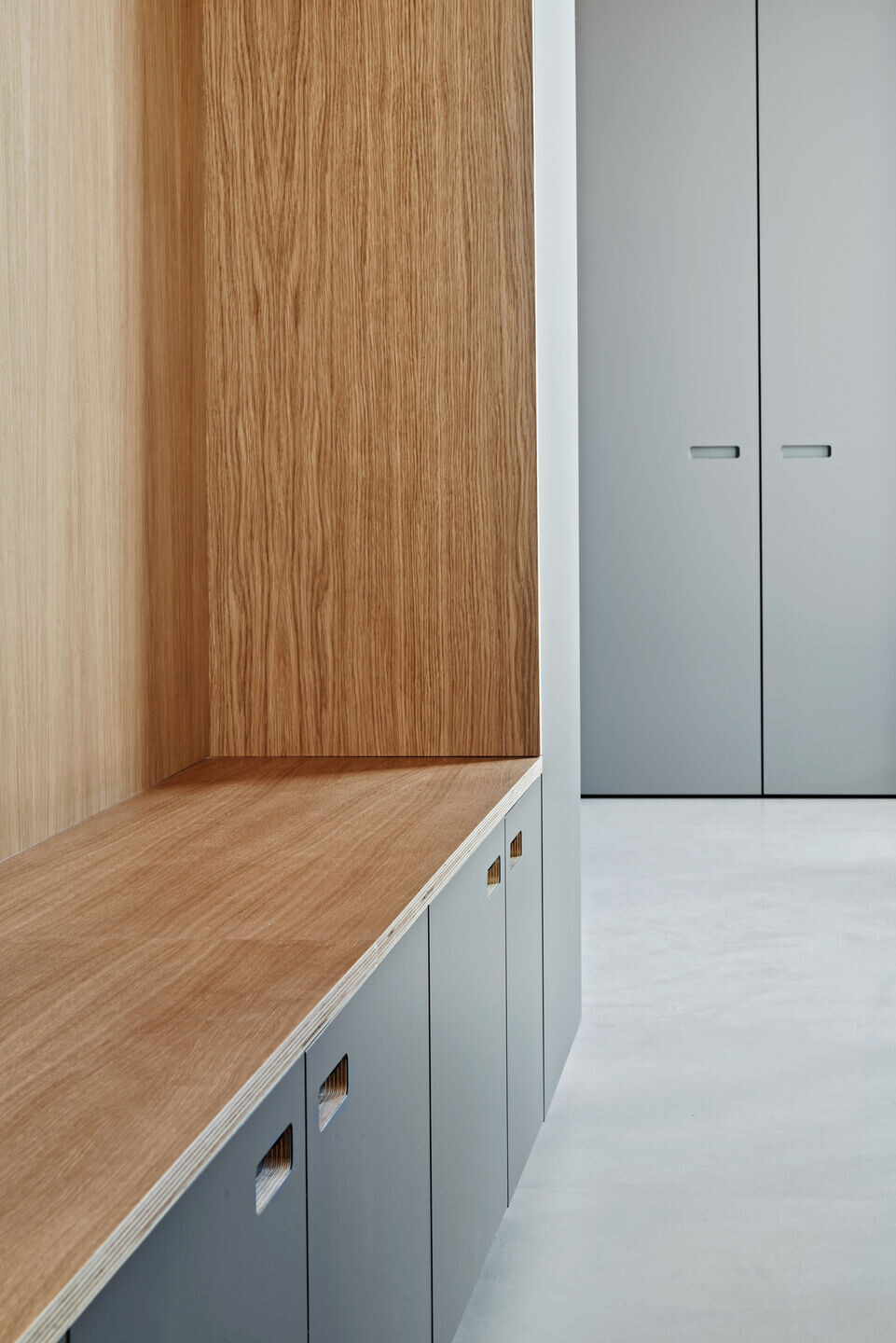 现代全能实验室 · 西班牙巴塞罗那 U 形空间公寓设计丨Allaround Lab-20