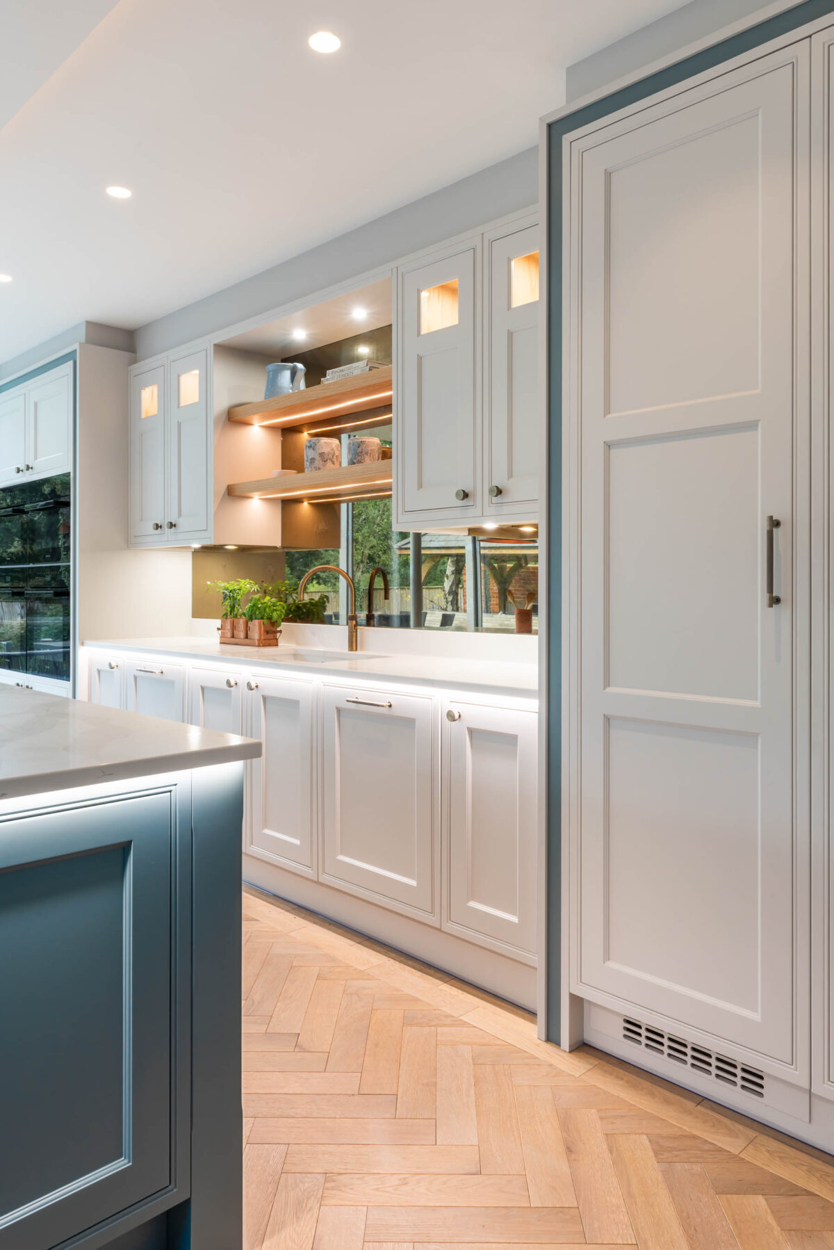 Elegant In-Frame Kitchen Project in Brockenhurst | Elliotts Living Spaces-12