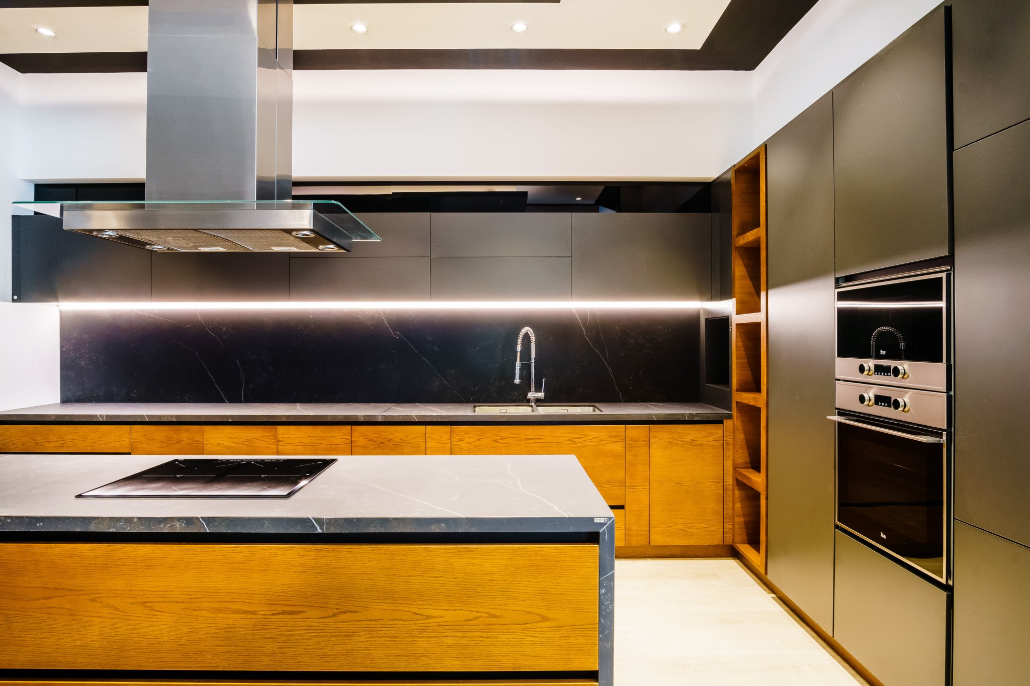 迪拜最大建筑五金展厅 Designsmith 和 EuroArt 联手打造-5