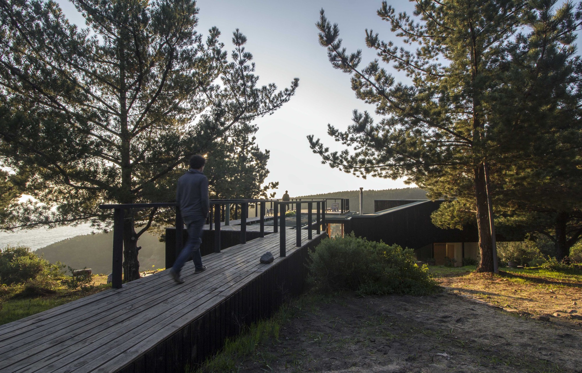 Curaumilla House / Andrés Riveros + Crescente Böhme Alemparte -24