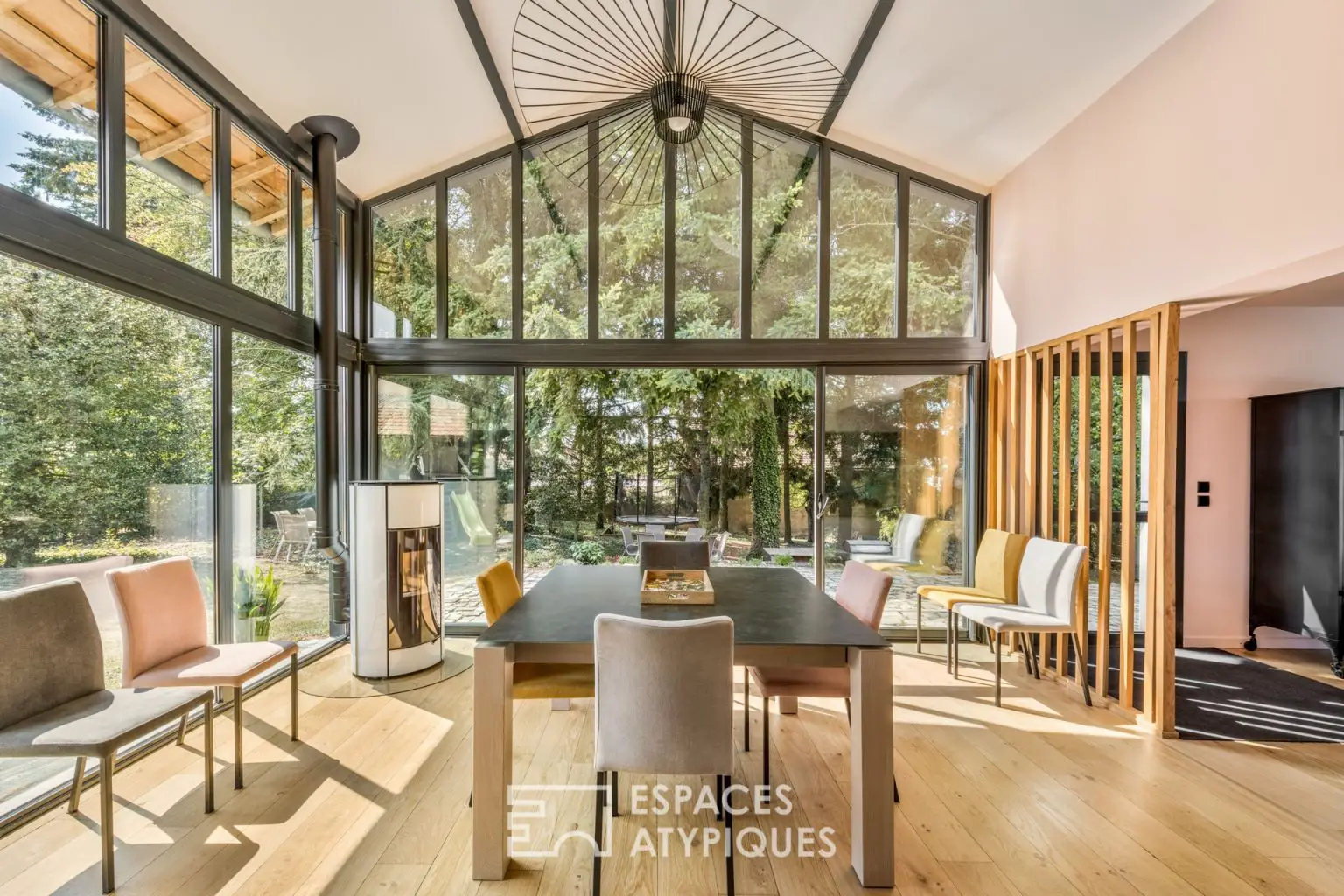 玻璃之光 | 近里昂的现代农场别墅设计-1