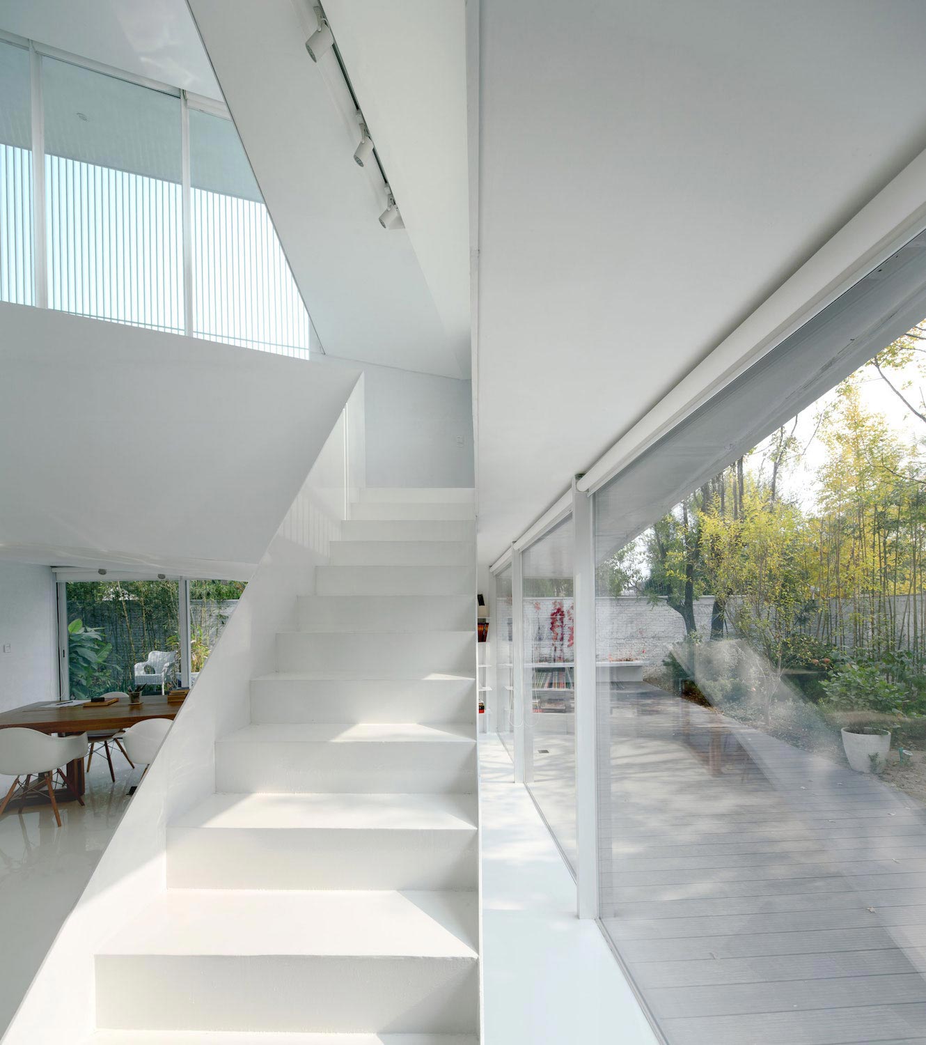 北京顺义纯白两层别墅 | 混合工作室的室内设计杰作-19