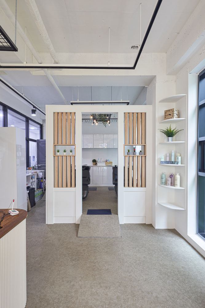 17 坪极简美容室，打造优雅白色氛围-11