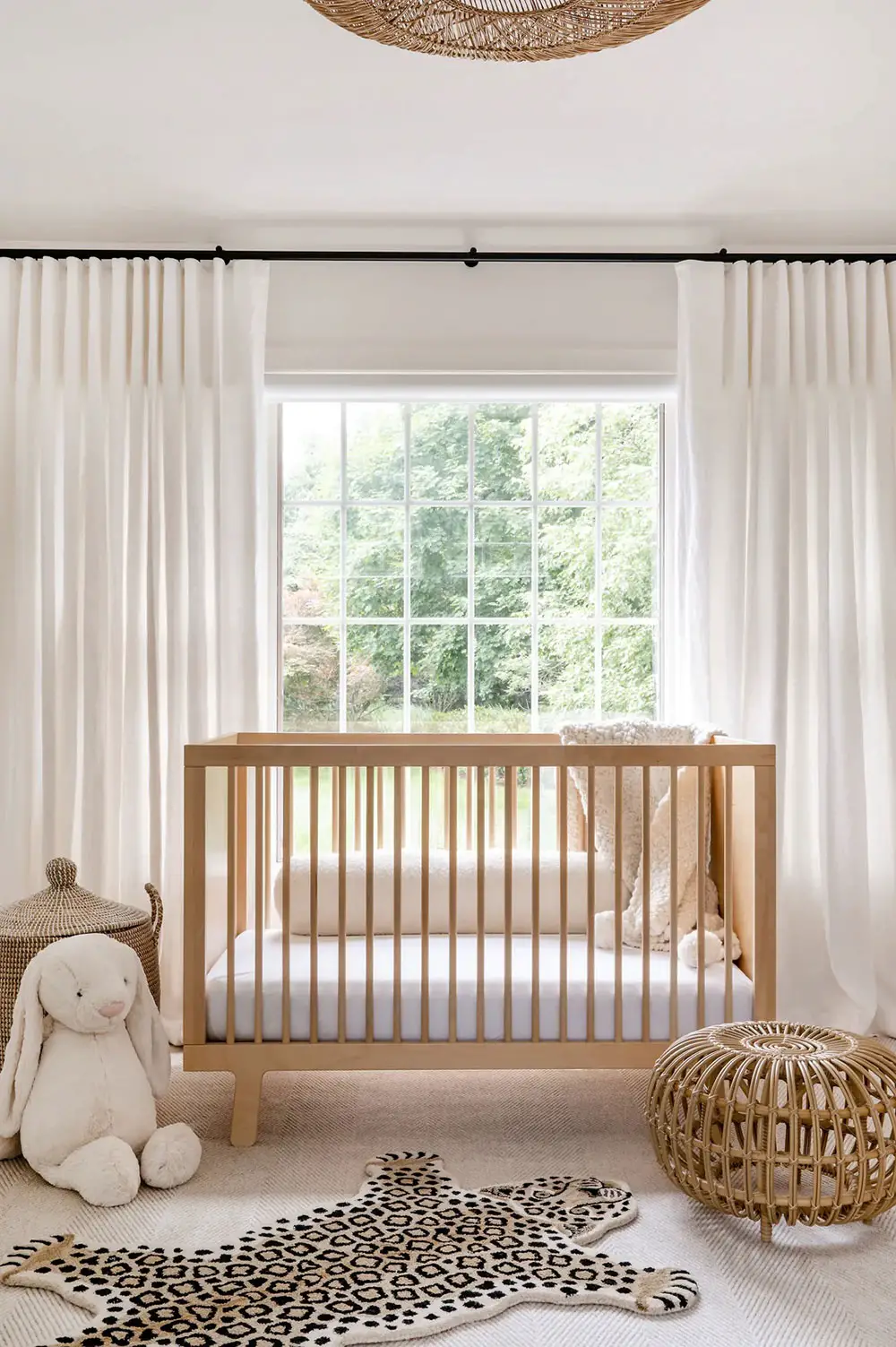 明亮与黑暗的碰撞 | Connecticut 北美风格住宅设计-17