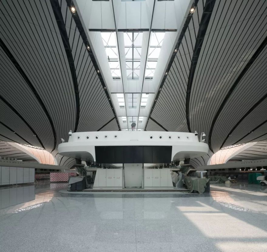 北京大兴国际机场,巨型交通枢纽的室内设计魅力-12