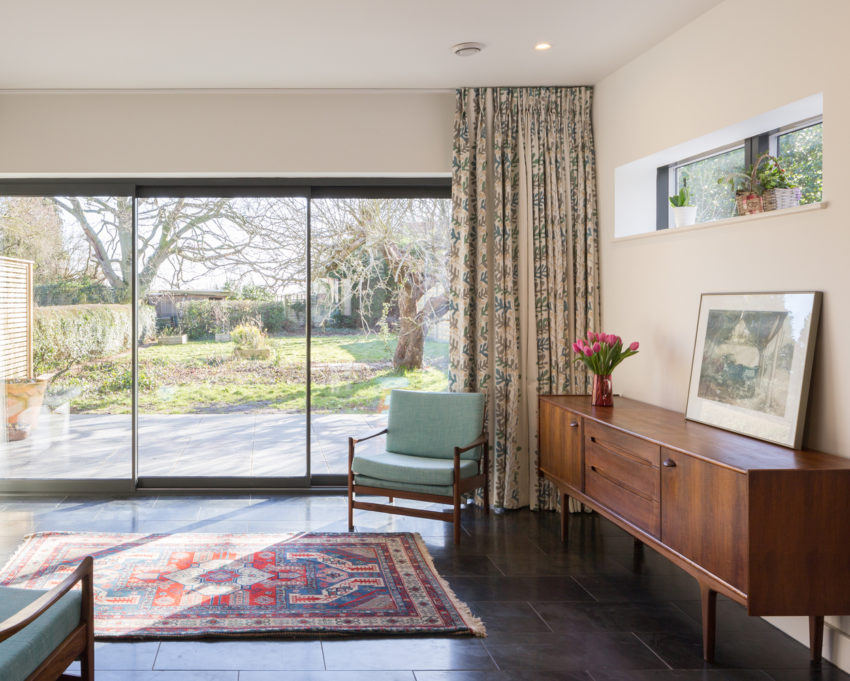 Mole Architects turn old, Edwardian British garage into contemporary, energy efficient dwelling called Fijal House 鼹鼠建筑师变老，爱德华时代的英国车库变成了当代的节能住宅，叫做菲贾尔住宅(FijalHouse)。-20