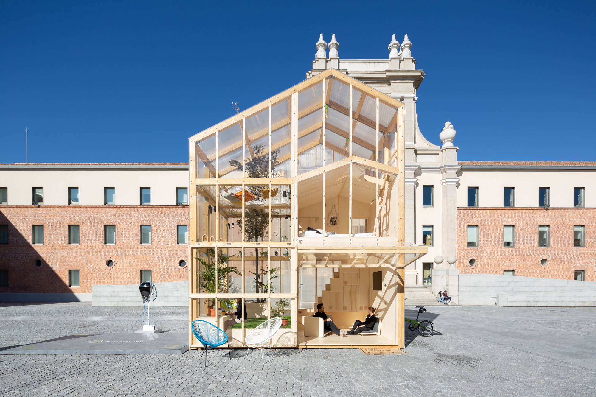 Urban House Installation / MYCC-23