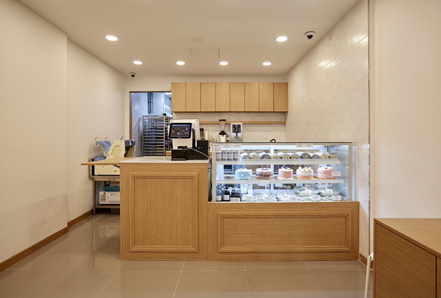 15 坪极简风烘焙店 设计成本解析-6