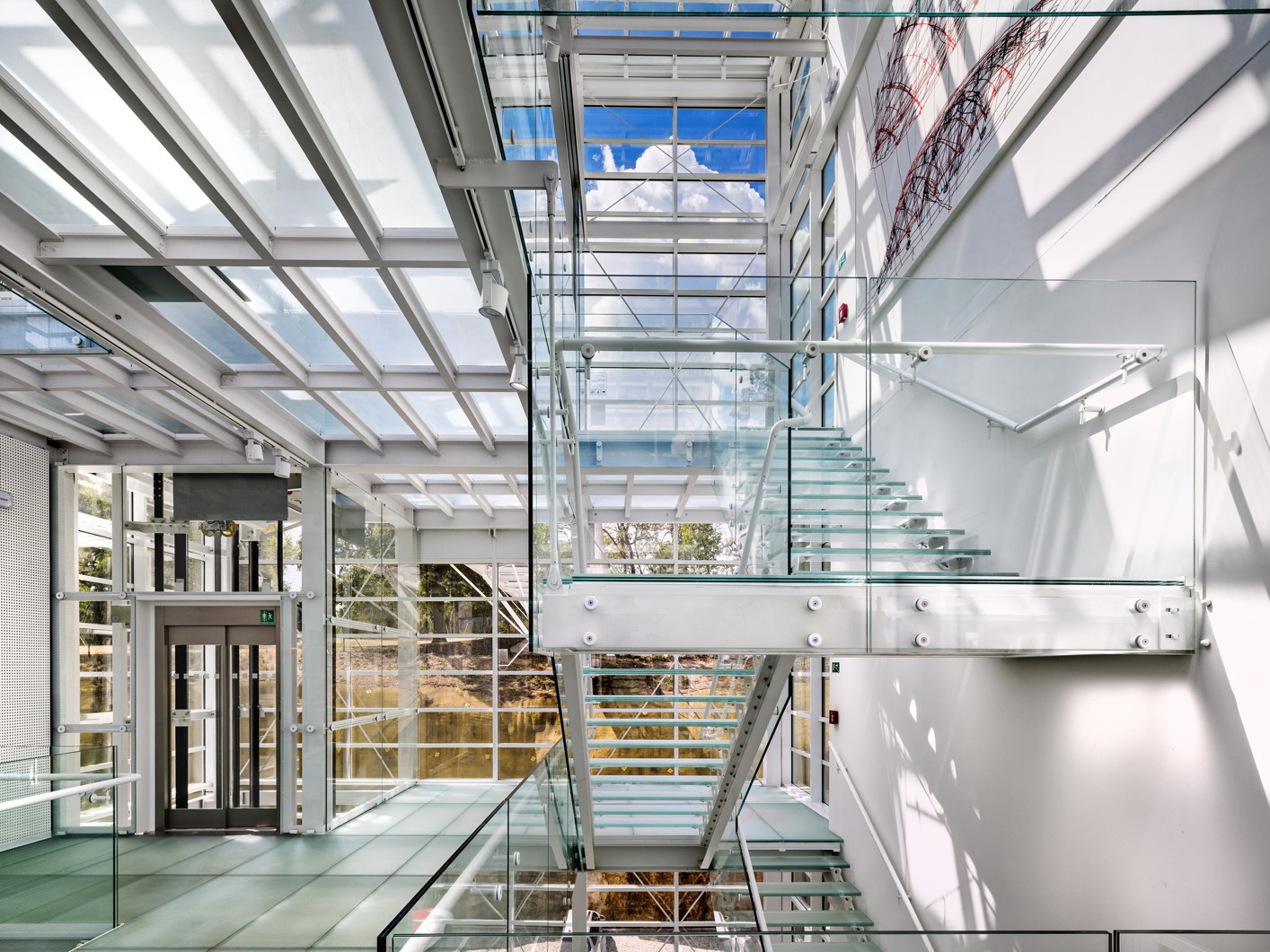 Dr· Pírka诊所新楼与森林公园岩石连接项目丨捷克丨Huť architektury Martin Rajniš-49