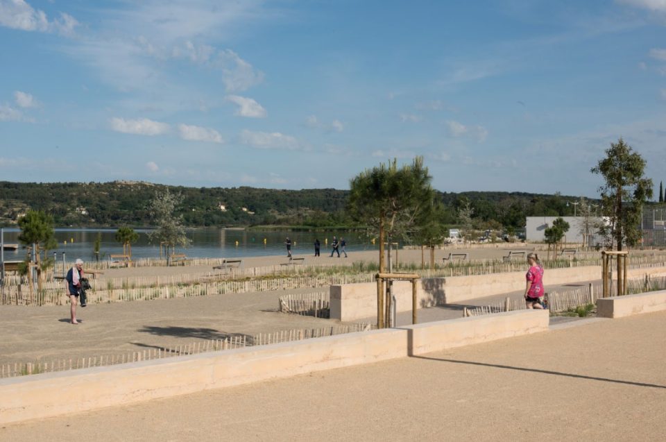 圣沙马（Saint  Chamas）河岸改造项目丨法国丨Atelier Marion Talagrand等多家机构-1