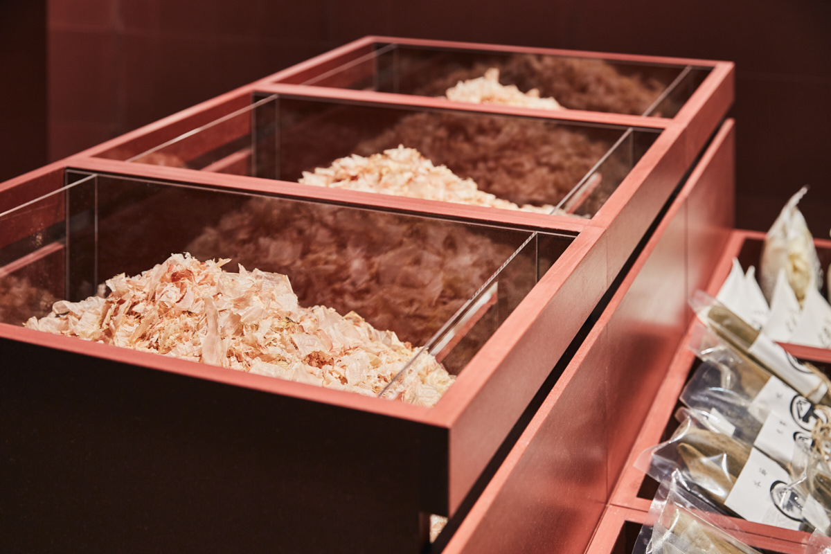 东京百年干货店 YAGICHO·HONTEN 的红色重生-17