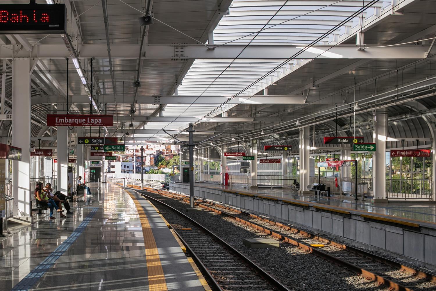 巴西悬浮式地铁站设计,环保舒适一体化-13