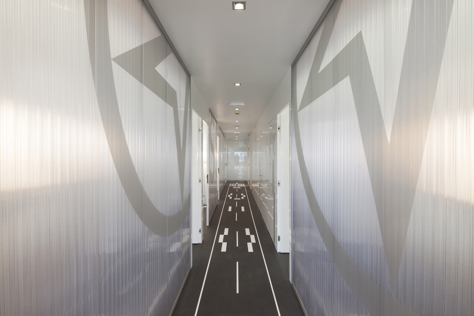 俄罗斯·意大利合资 Sukhoi Superjet 100 航空展临时展馆-20