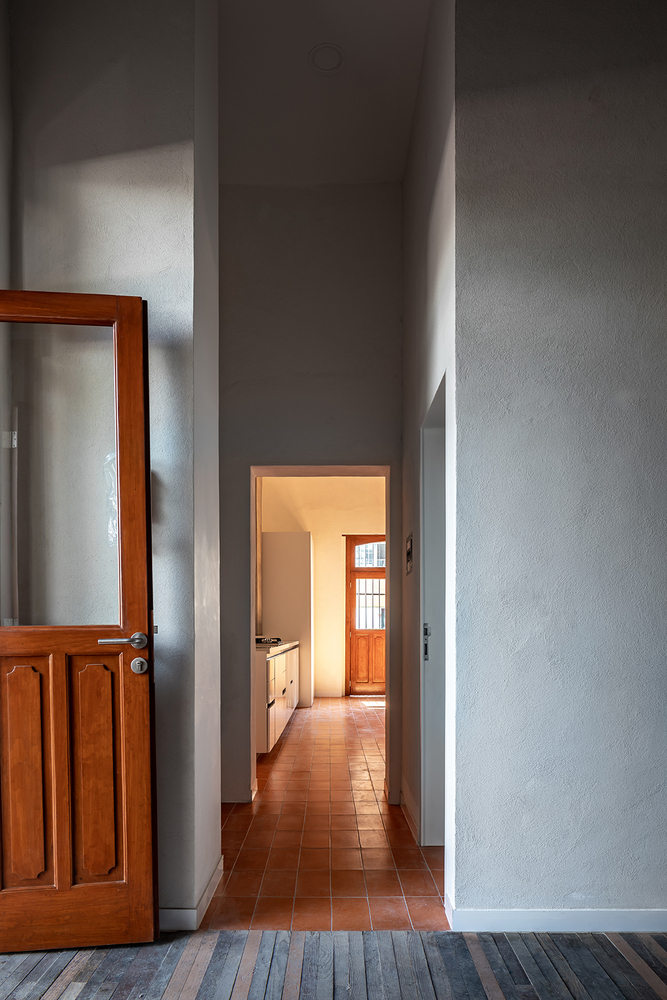 墨西哥城市中心历史建筑改造公寓丨墨西哥墨西哥城丨PRODUCTORA-30