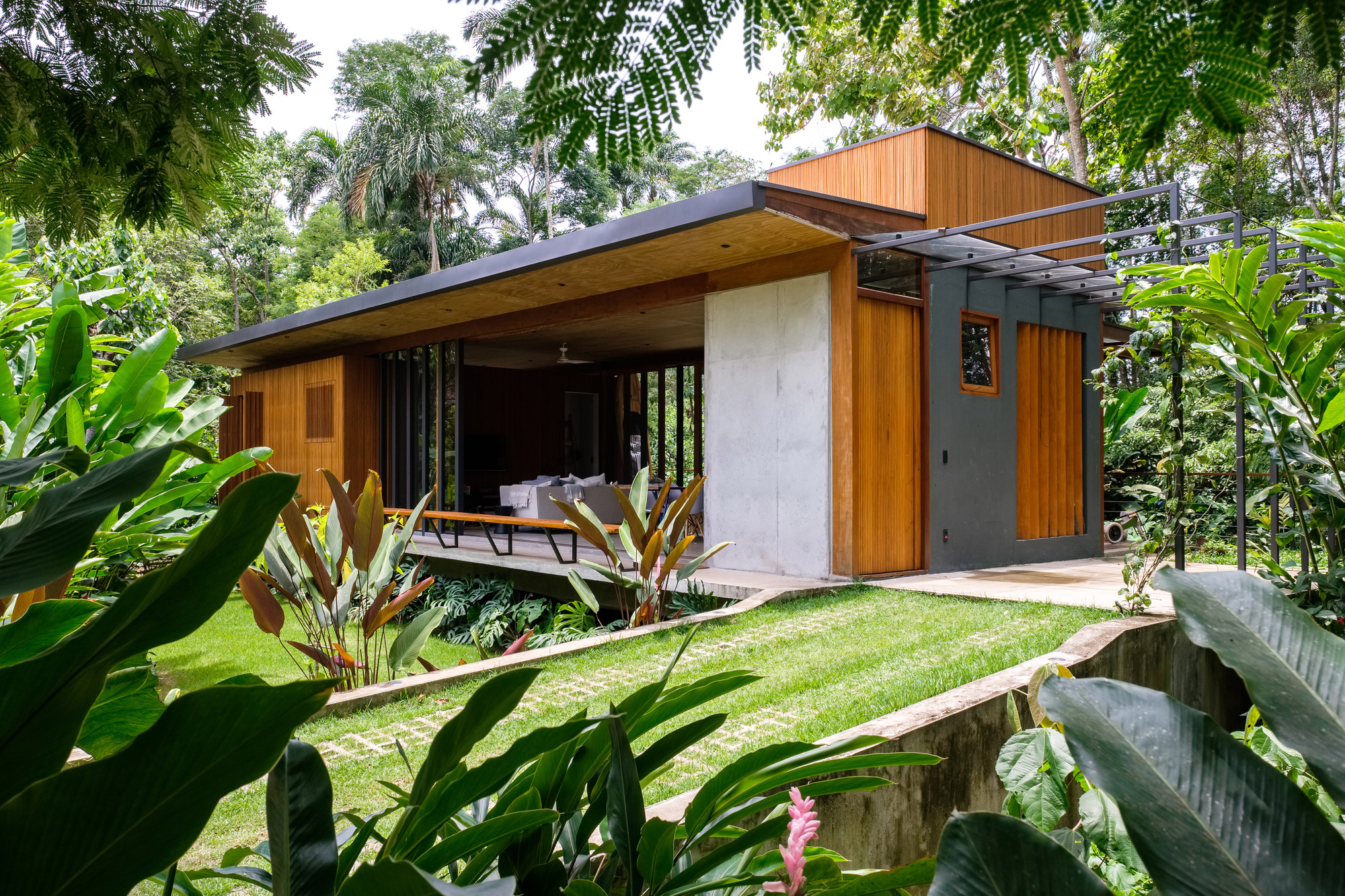 巴西绿意盎然的海岸线上的生态家园-18