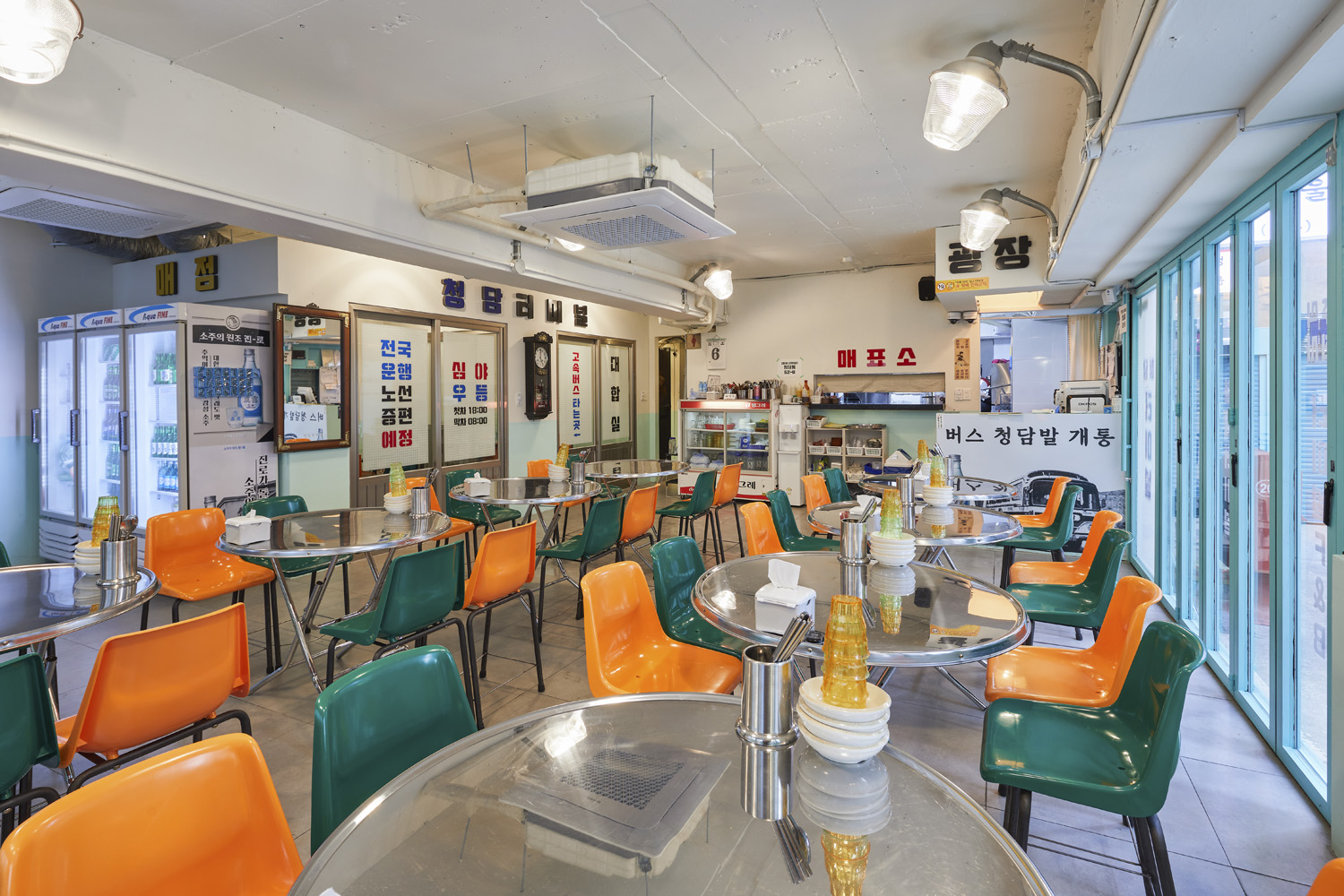 复古风情的 40 平小酒馆设计-4