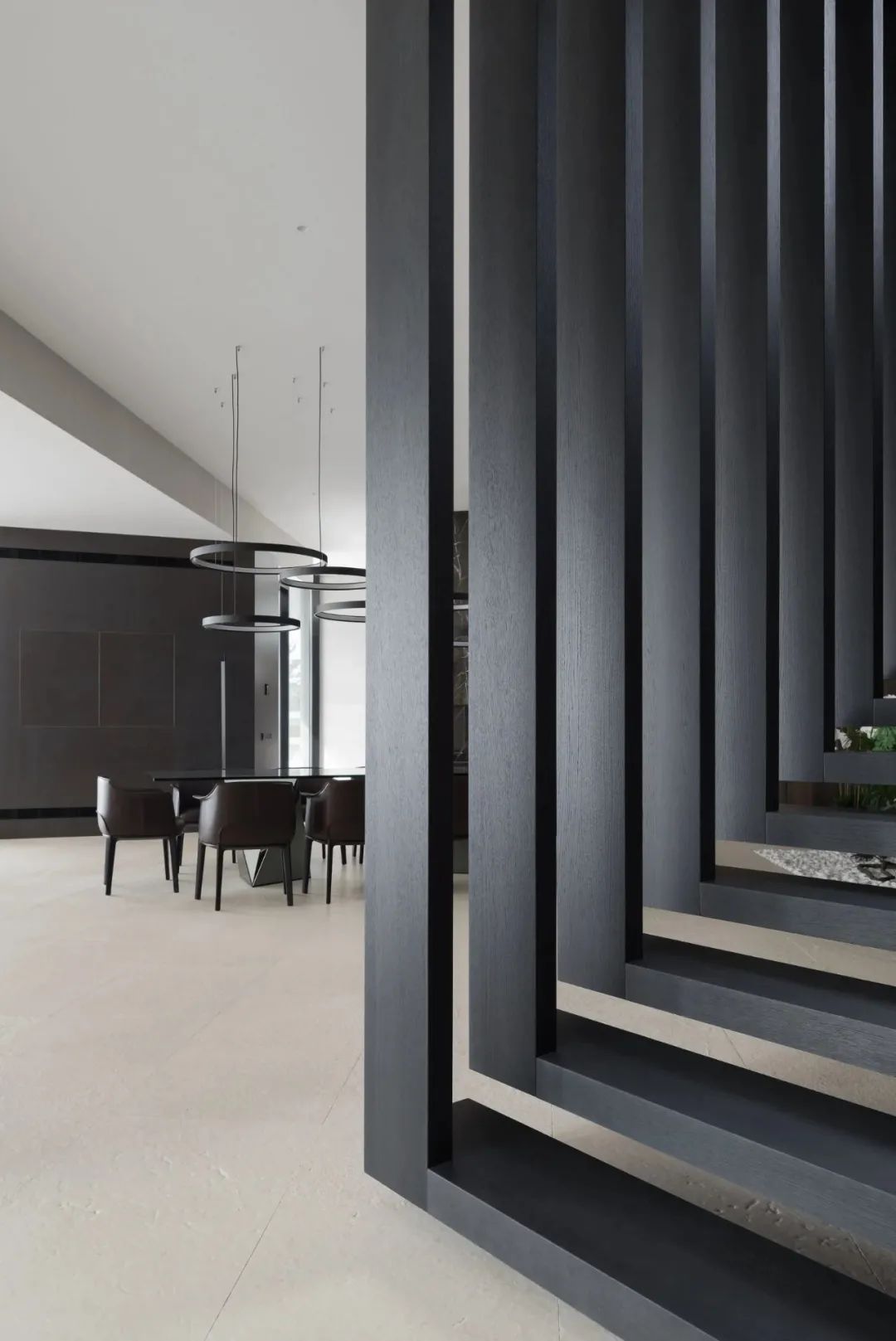 莫斯科郊区别墅，极简美学与自然融合的典范-76