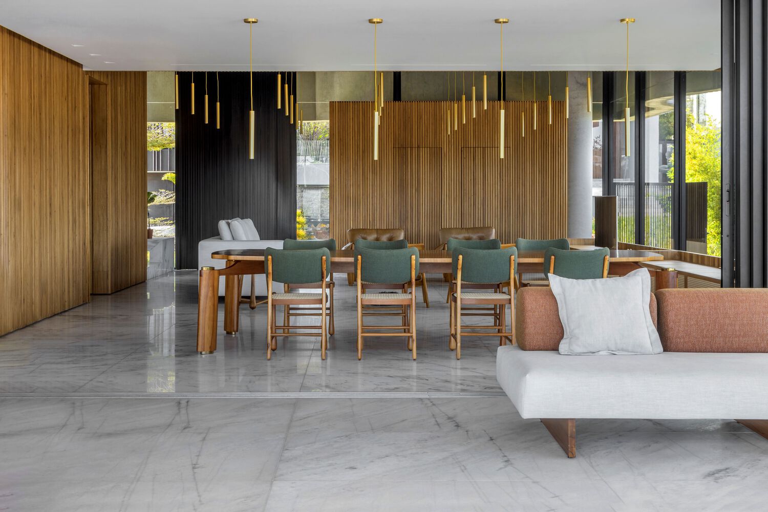 Leo Romano 的优雅 pleated House-35