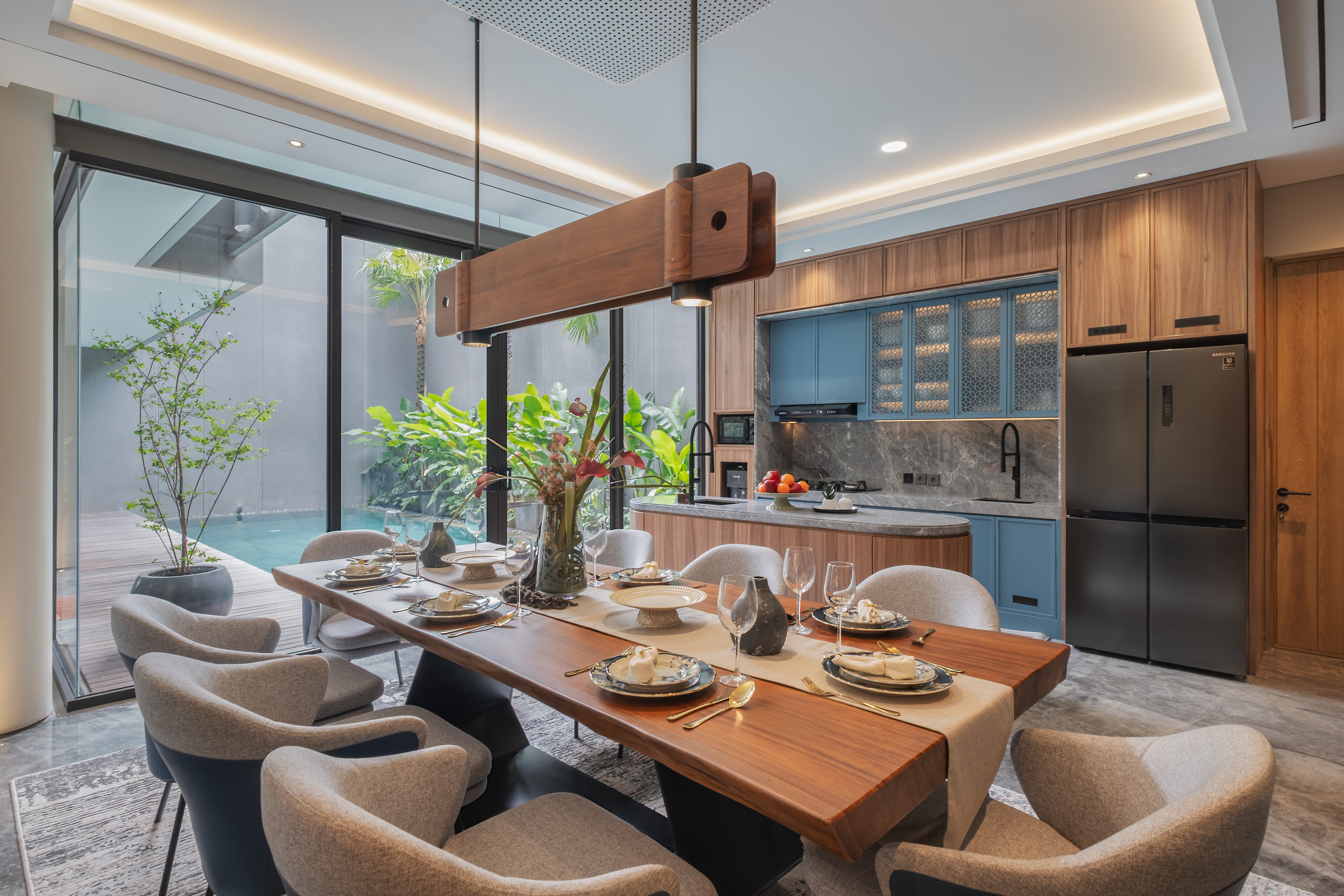 Modern Tropical Living in the Heart of the City-0