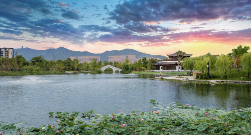 桃花湖畔的封面洋房,下一个湖滨生活的“黄金时代”-14