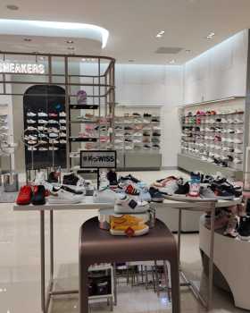 Sneakers Women CRTKL — Nike