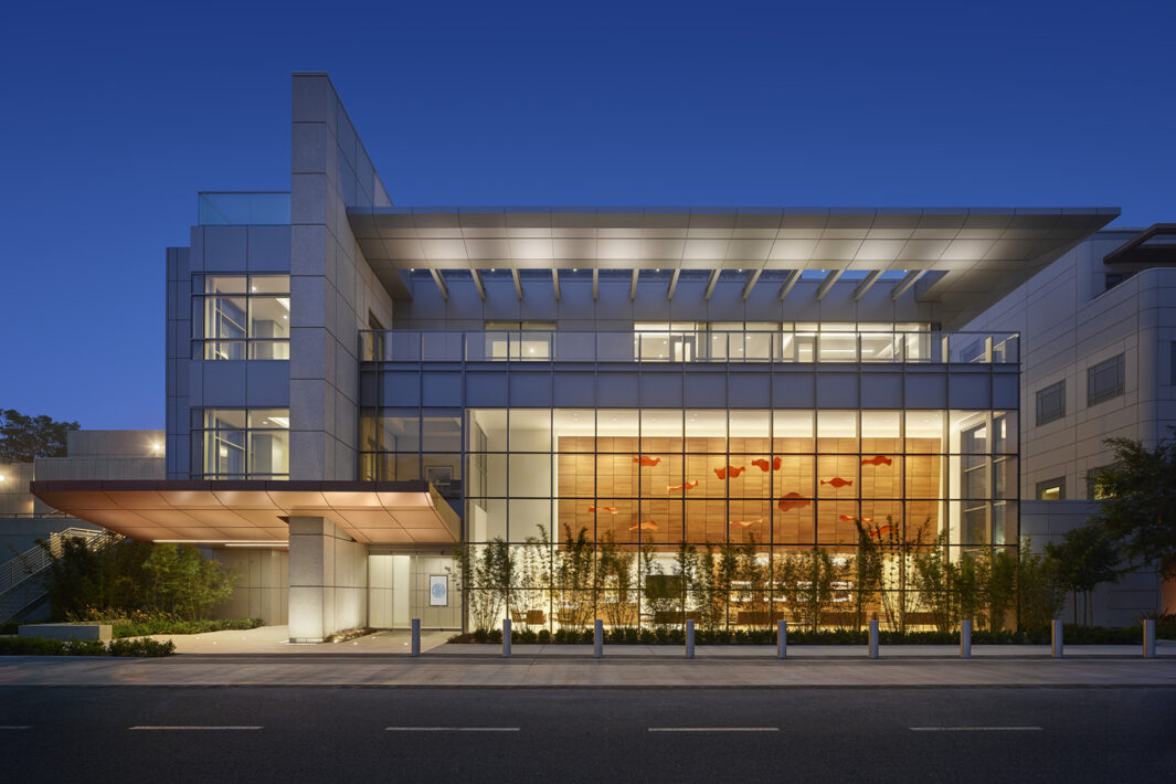 University of California Irvine: Chao Comprehensive Digestive Disease Center - Perkins Eastman-0