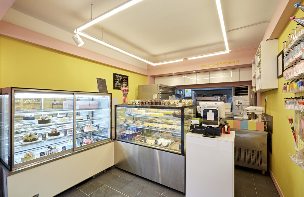 独特设计理念 | 8 平米小型唱片店的魅力室内改造-3