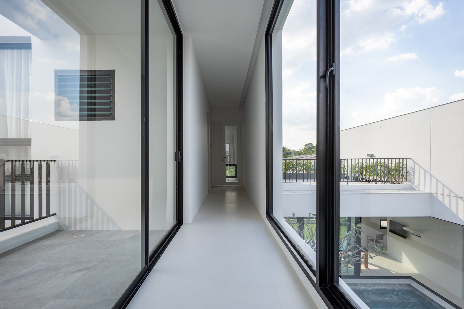 曼谷郊区诗意空间 · 多庭院住宅-29