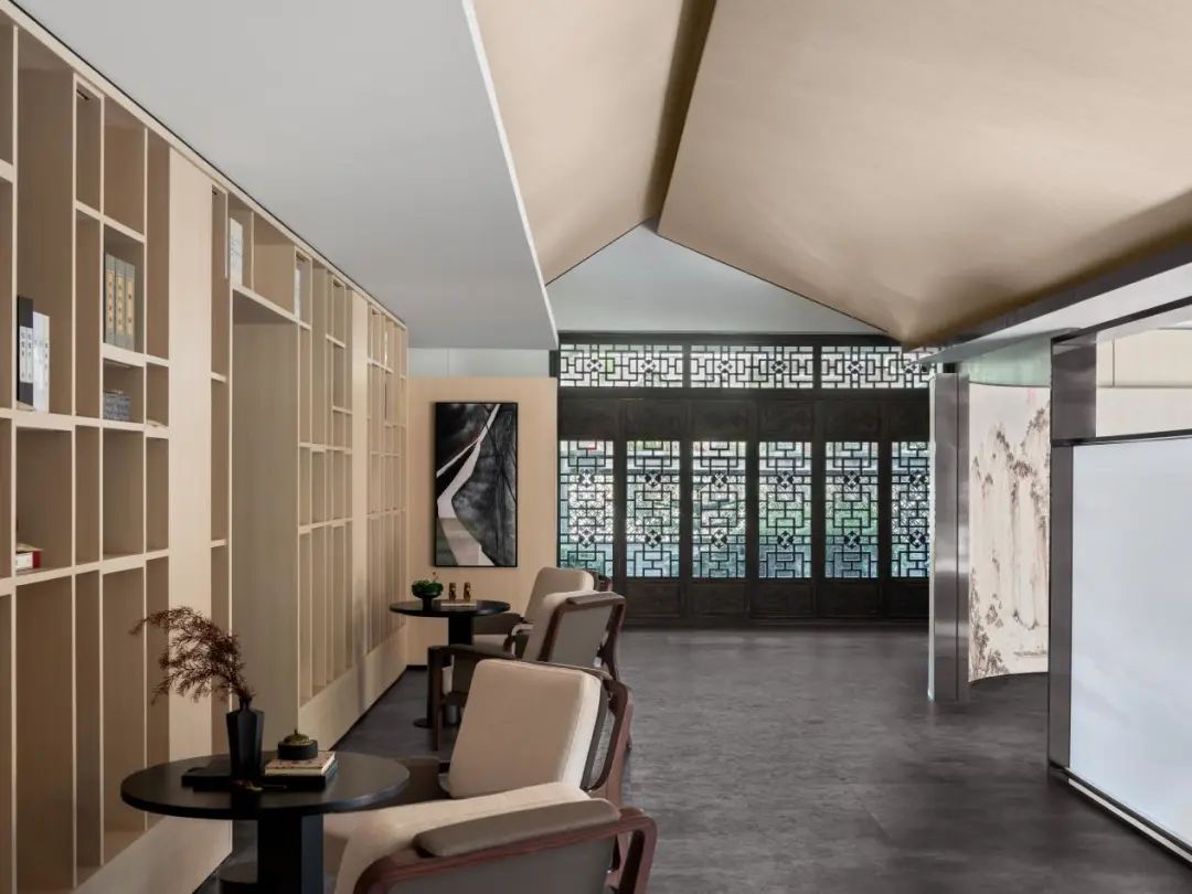 古镇茶香，阳光下的成都华侨城七十二院售楼部-50