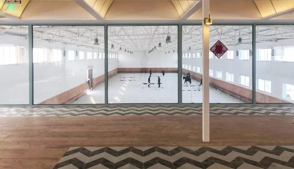 大料建筑新作首发 · 1座1万平米的“巨马”-49