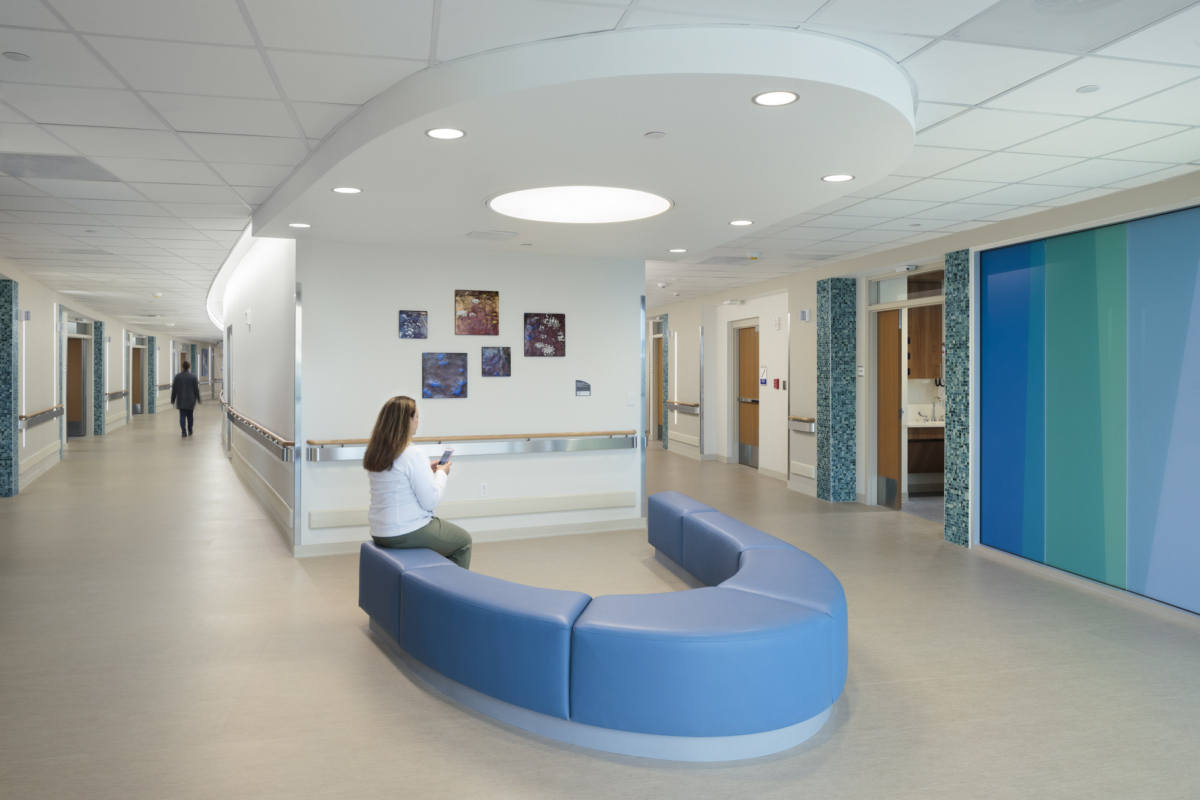 Summa Health Akron Campus West Tower | 曲线美学打造健康空间新典范-20