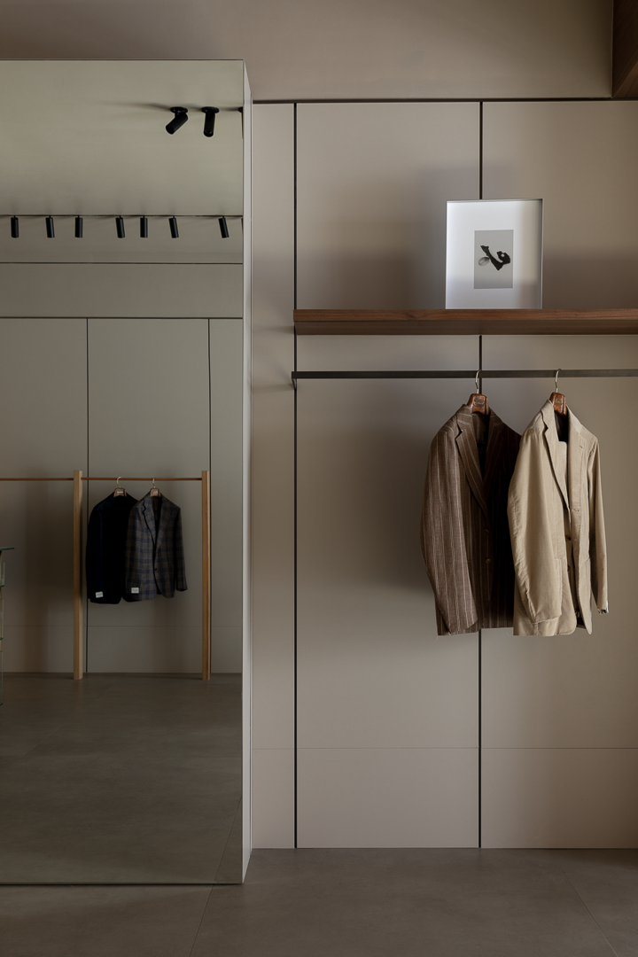 回归气质 · 上海 WM Studio 现代男装店设计丨中国上海丨shankou architecture-19